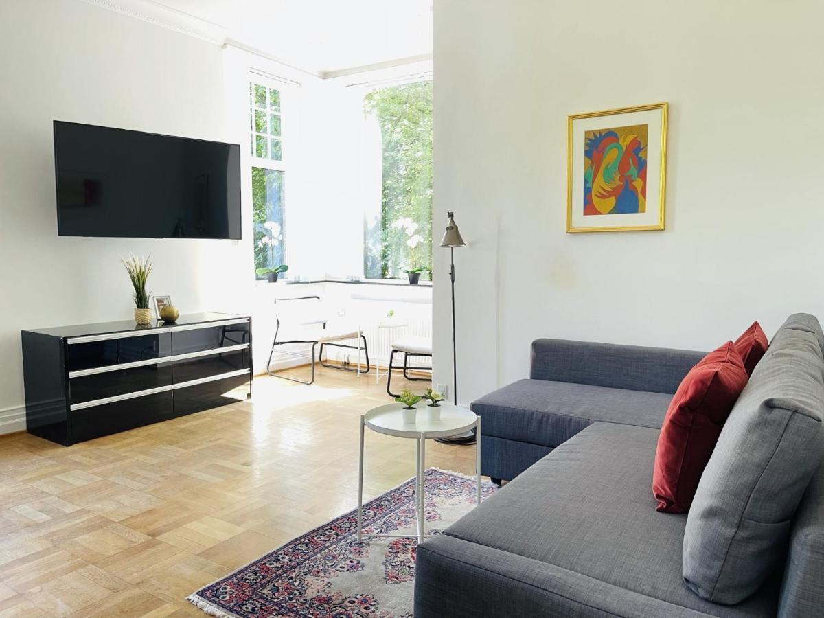 Aday - Aalborg Mansion - Open Bright Apartment With Garden 外观 照片